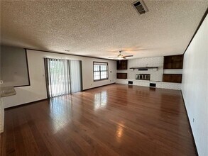2147 Loren Cir in Fayetteville, AR - Building Photo - Building Photo