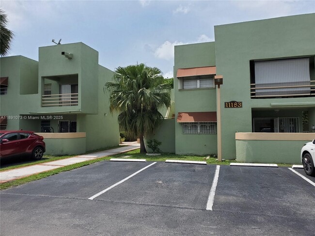 11183 NW 7th St in Miami, FL - Building Photo - Building Photo