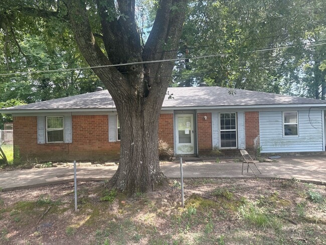 property at 2904 McLeod St