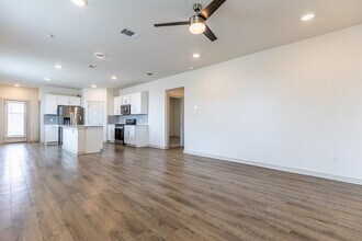 305 Fairfax Ave in San Marcos, TX - Building Photo - Building Photo