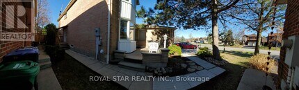 4110 Loyalist Dr in Mississauga, ON - Building Photo - Building Photo