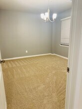 9824 Stonehaven Ct in Waldorf, MD - Foto de edificio - Building Photo