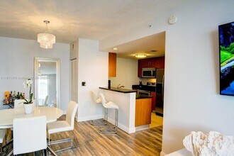 601 NE 23rd St, Unit 1501 in Miami, FL - Building Photo - Building Photo