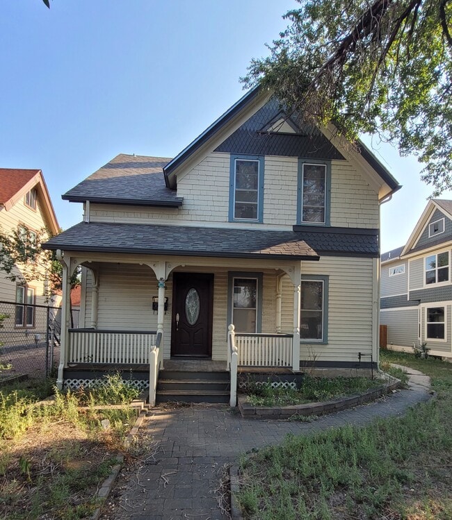 property at 728 W Colorado Ave
