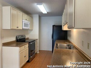9611 Mystic Bend in San Antonio, TX - Building Photo - Building Photo