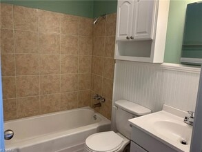 1509 E Commerce Ave in High Point, NC - Foto de edificio - Building Photo