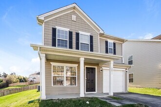 10811 Carstairs St in Charlotte, NC - Foto de edificio - Building Photo