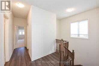 38 Silver Mdw Gdns in Hamilton, ON - Building Photo - Building Photo