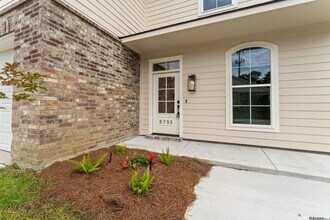 5733 Dominican Ln in Baton Rouge, LA - Building Photo - Building Photo