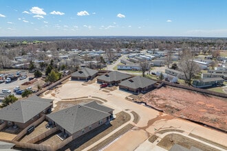 7625 Wildflower Way in Oklahoma City, OK - Building Photo - Building Photo