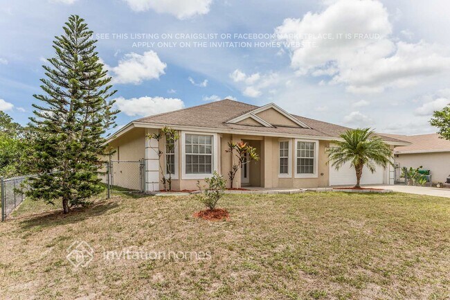 1566 SW Fresno Rd in Port St. Lucie, FL - Building Photo - Building Photo