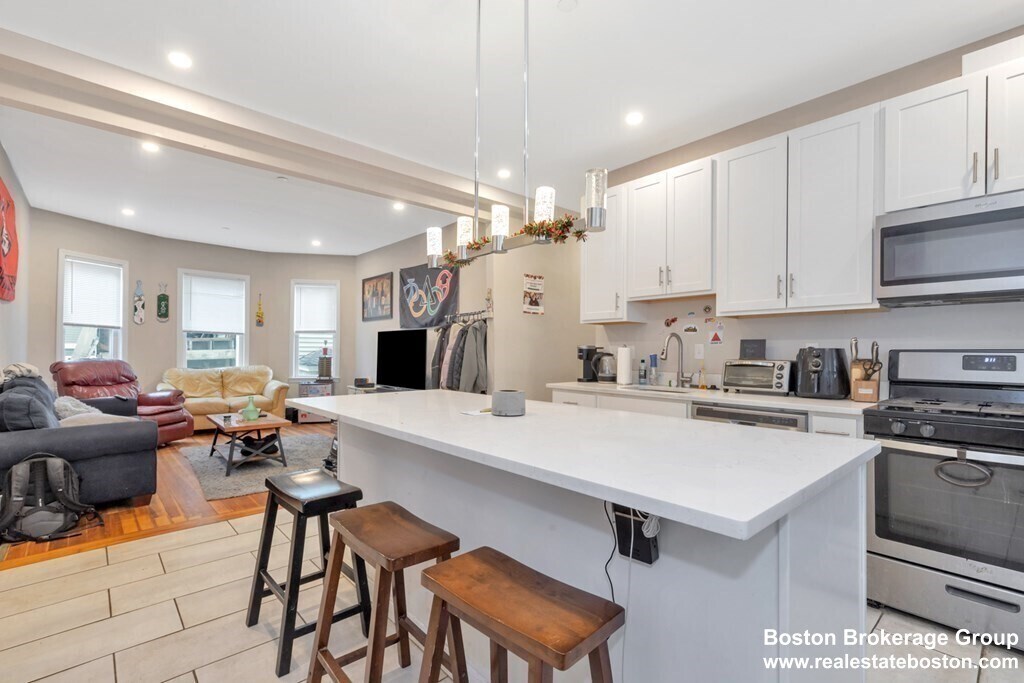 228 Calumet St in Boston, MA - Building Photo