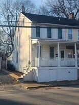 112 S Main St in Spring City, PA - Building Photo