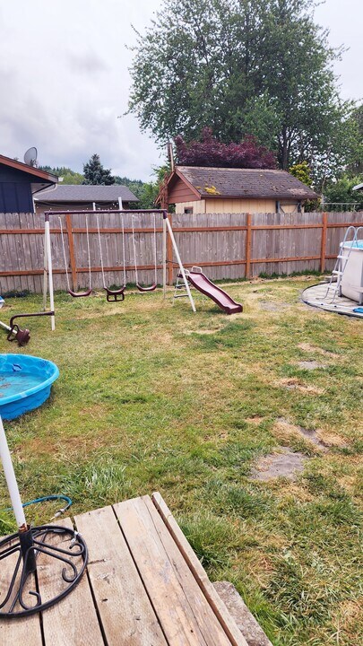 2247 48th Ave in Longview, WA - Building Photo