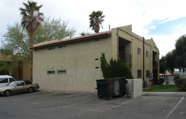 4636 W Twain Ave in Las Vegas, NV - Building Photo - Building Photo