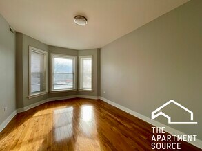 4736 W Armitage Ave in Chicago, IL - Building Photo - Building Photo