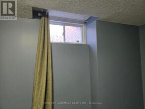 9 Vanier St in Whitby, ON - Building Photo - Building Photo