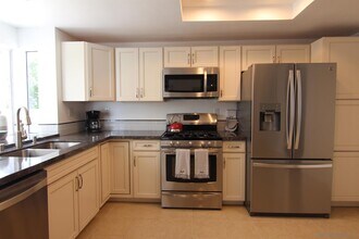 7642 Goode St in San Diego, CA - Building Photo - Building Photo