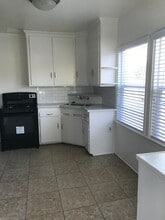 777 N Brand Blvd in San Fernando, CA - Building Photo - Building Photo