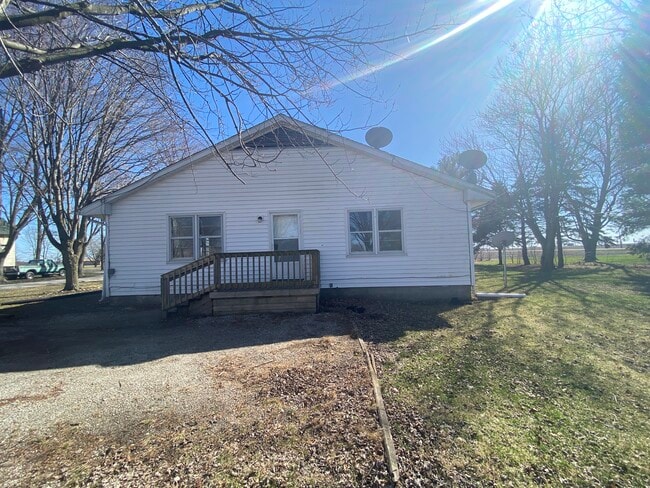 property at 207 S W A St