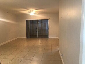 9354 SW 3rd St in Boca Raton, FL - Foto de edificio - Building Photo