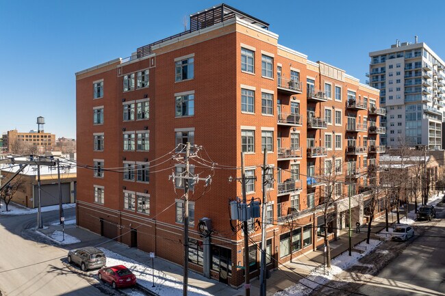 950 W Huron St