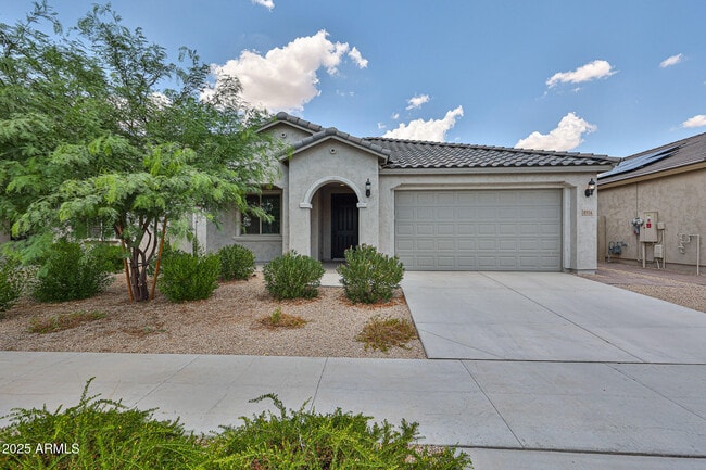 1934 W Burnside Trail