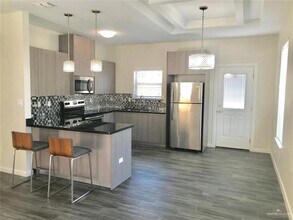 705 E Myrtle Beach Ave, Unit 3 in McAllen, TX - Building Photo - Building Photo