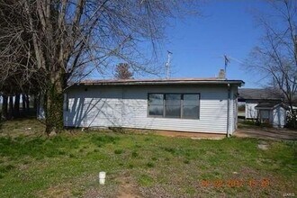 5549 Hwy D in Farmington, MO - Building Photo - Building Photo