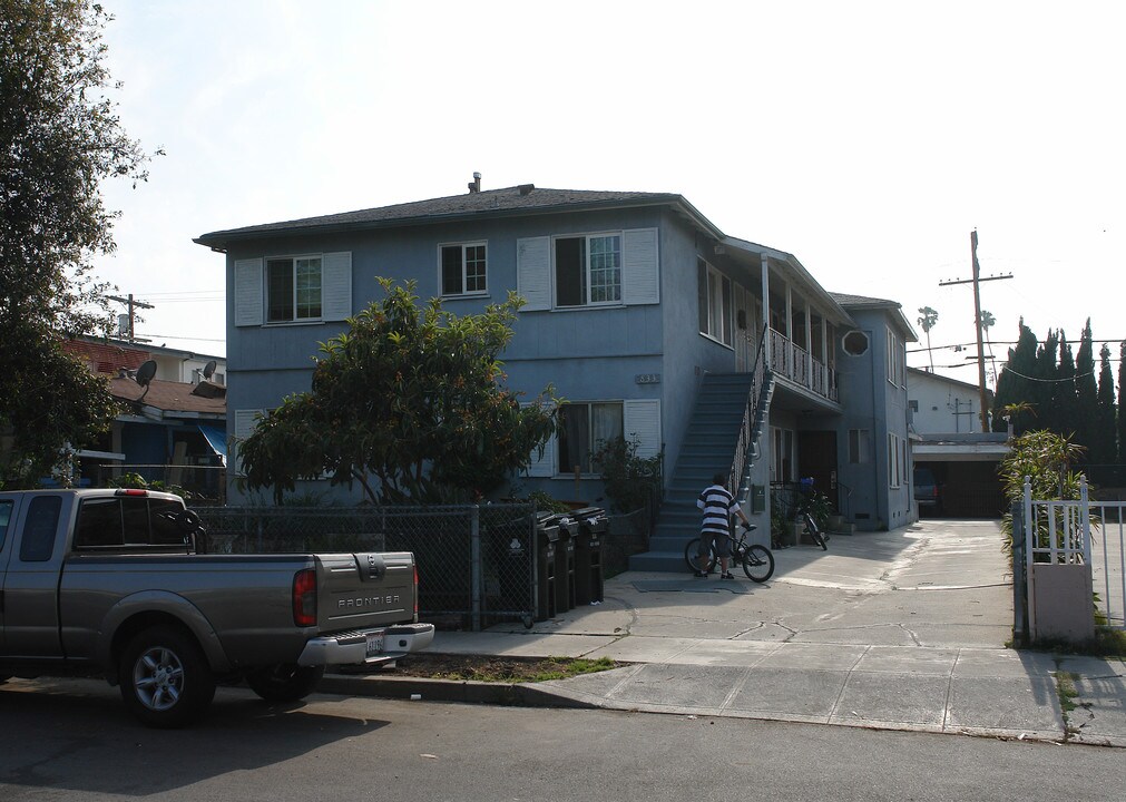 833 N Kingsley Dr in Los Angeles, CA - Building Photo