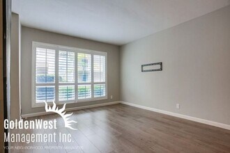 13754 Mango Dr in Del Mar, CA - Building Photo - Building Photo