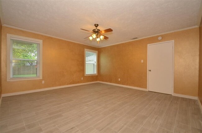 property at 2822 River Birch Dr