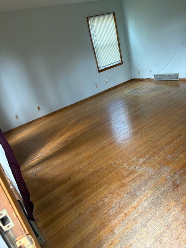 5124 N 106th St in Milwaukee, WI - Foto de edificio - Building Photo