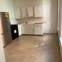 330 N 4th St, Unit 1st Floor in Reading, PA - Building Photo - Building Photo