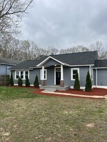 9248 Kings Hwy in King George, VA - Building Photo