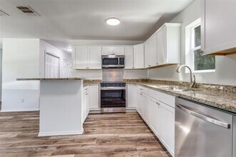457 Rigsby St in Van Alstyne, TX - Building Photo - Building Photo