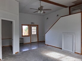 17 Dickey Ln in Bowdoin, ME - Building Photo