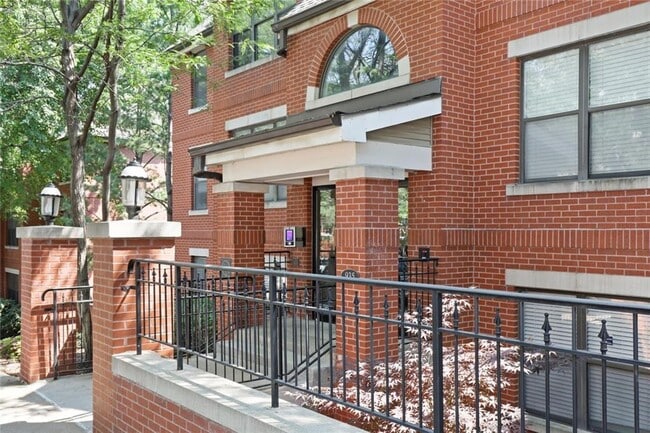 425 W 9th St, Unit 203 in Kansas City, MO - Building Photo - Building Photo