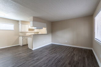 Embers Apartments **ALL BILLS PAID in Pasadena, TX - Building Photo - Interior Photo