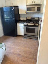 14 Driscoll Ct in North Brunswick, NJ - Building Photo - Building Photo