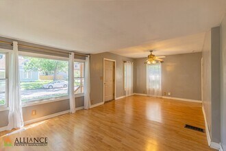 520 Fremont St in Manhattan, KS - Building Photo - Building Photo