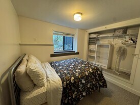 7319 17th Ave NE in Seattle, WA - Building Photo