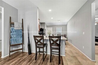 716 NW 70th Ave in Bentonville, AR - Foto de edificio - Building Photo