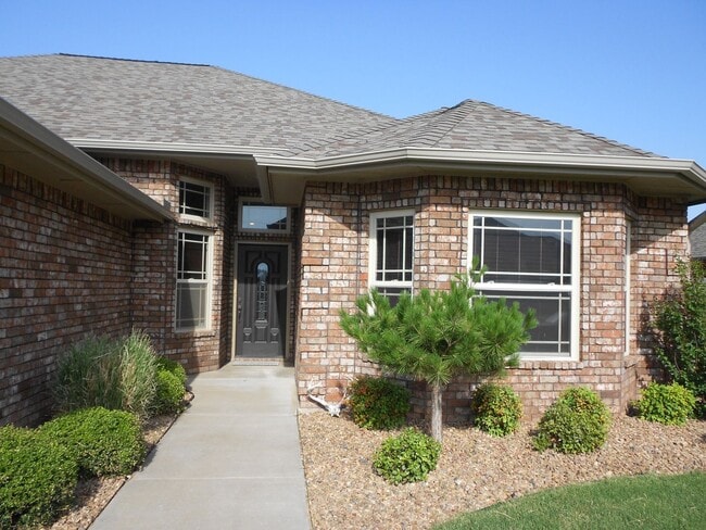 2212 SW 53rd St in Lawton, OK - Building Photo - Building Photo