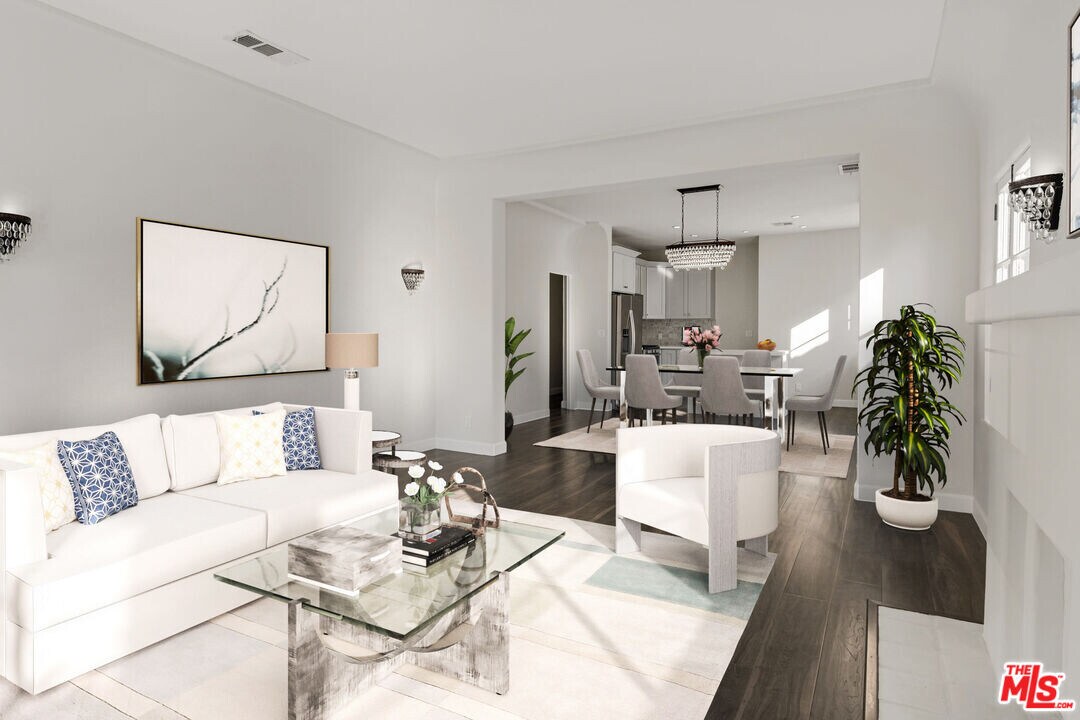 408 N Genesee Ave in Los Angeles, CA - Building Photo