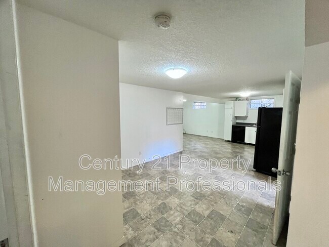 12915 69 St NW in Edmonton, AB - Building Photo - Building Photo