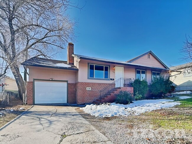 property at 1370 University Terrace