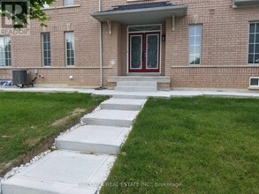 5806 Rainberry Dr in Mississauga, ON - Building Photo - Building Photo