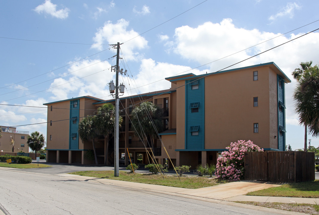 145 116th Ave in Treasure Island, FL - Building Photo