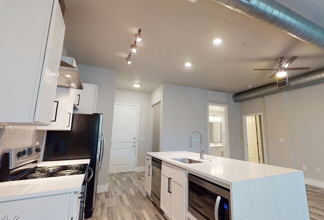 13380 Brimhurst Dr in Houston, TX - Foto de edificio - Building Photo